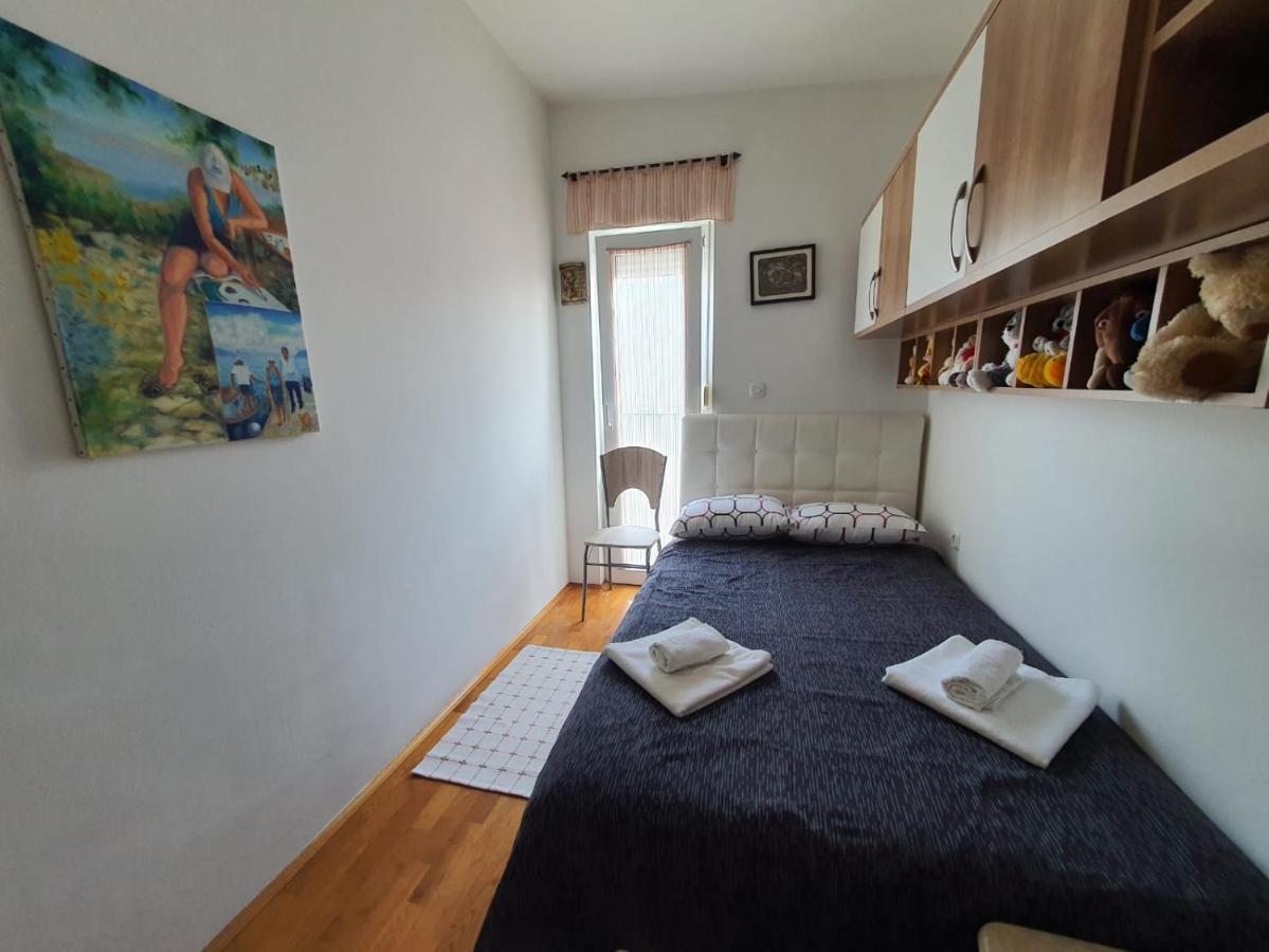 Apartment Sara Umag Exterior foto
